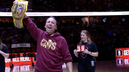 Joey Chestnut wins pierogi-eating contest at Cleveland Cavaliers game